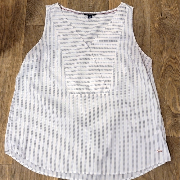 Tommy Hilfiger dressy sleeveless blouse - Picture 1 of 7